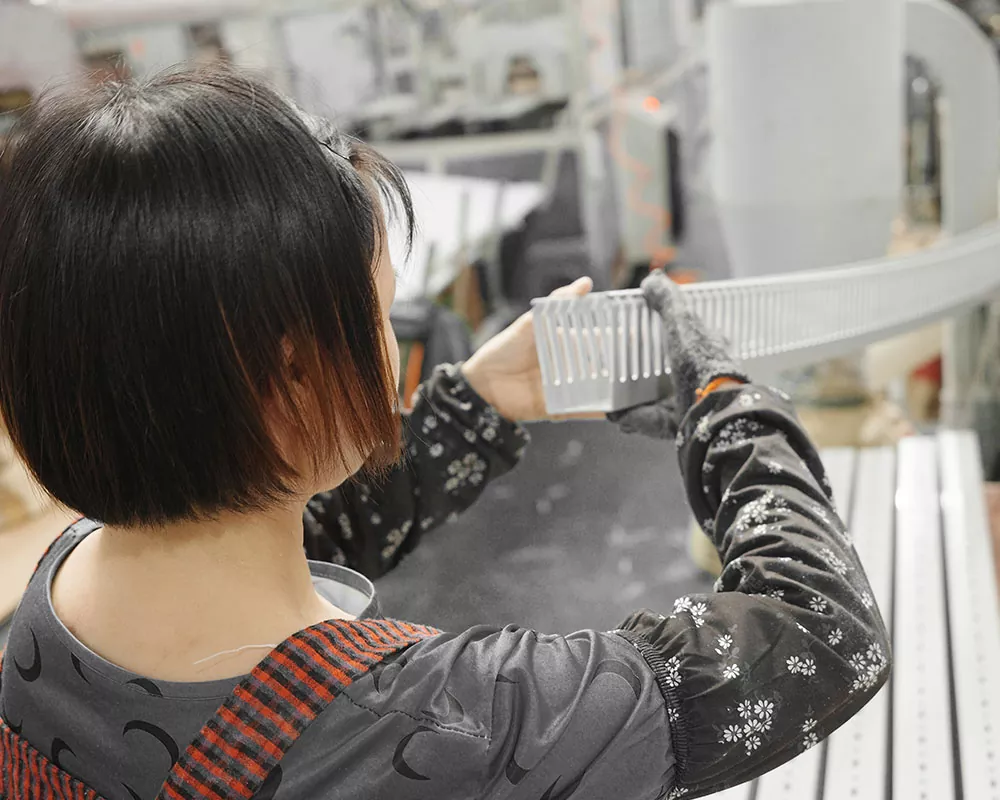 Apa bedane sertifikasi CE lan standar nasional ing trunking plastik pvc?